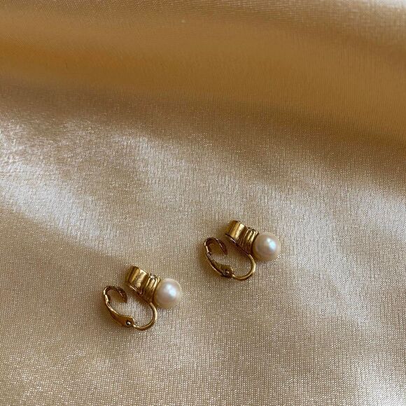 Authentic Christian Dior Pearl Clip-on Earrings - Picture 2 of 4